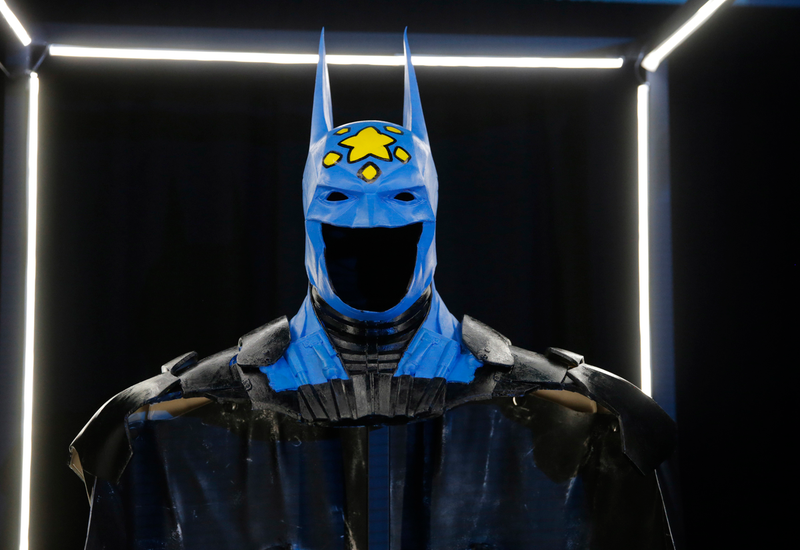 Illustration for article titled Batman Gets Weird When Artists Redesign His Cape and Cowl